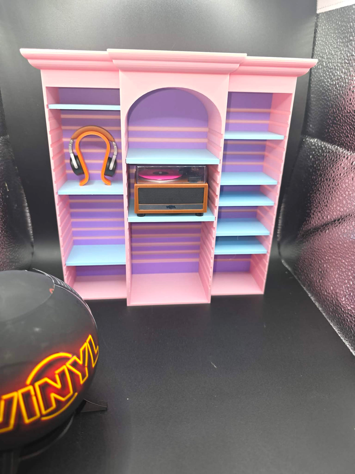 DisplayHouse, 3D printed in PLA Matte Pastel Pink, PLA Matte Ice Blue and PLA Matte Purple