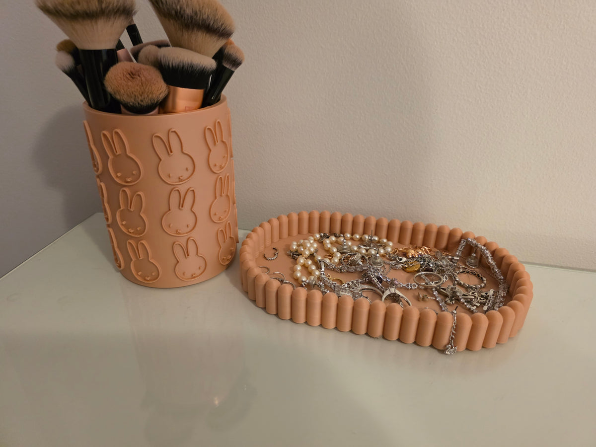 Makeup brush holder, 3D printed in PLA Matte Dusty Clay